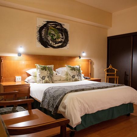 Bon Hotel Bloemfontein Central Экстерьер фото