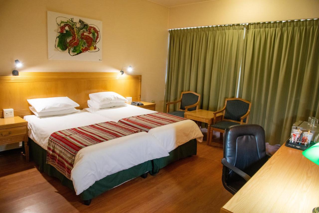 Bon Hotel Bloemfontein Central Экстерьер фото