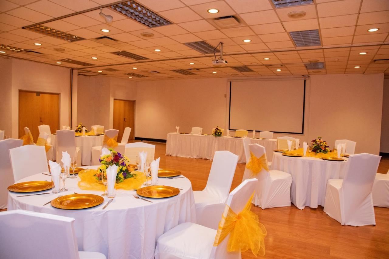 Bon Hotel Bloemfontein Central Экстерьер фото