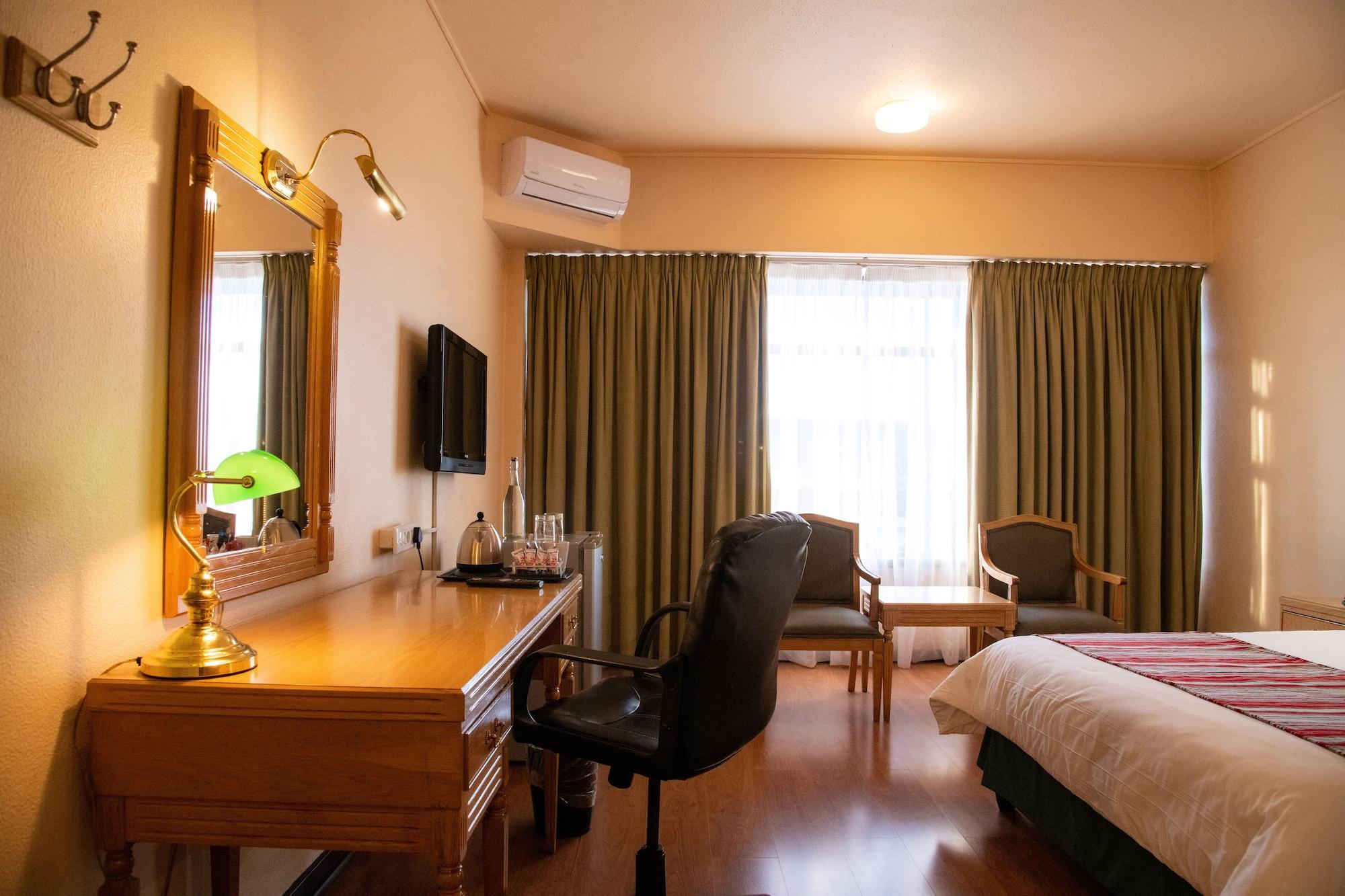 Bon Hotel Bloemfontein Central Экстерьер фото